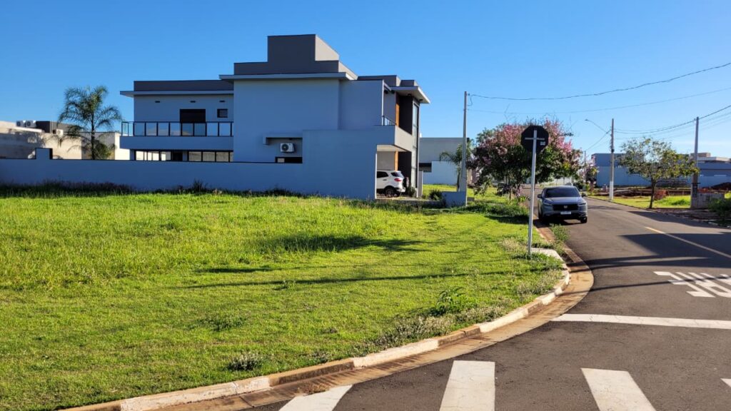 WhatsApp Image 2025-12-01 at 15.33.52